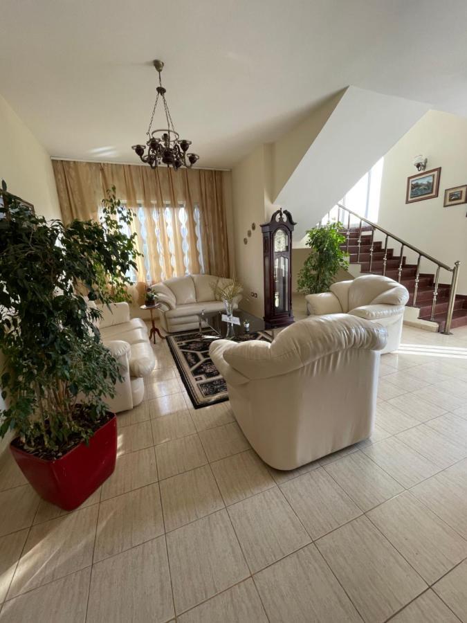Vila Briart Apartman Durrës Kültér fotó