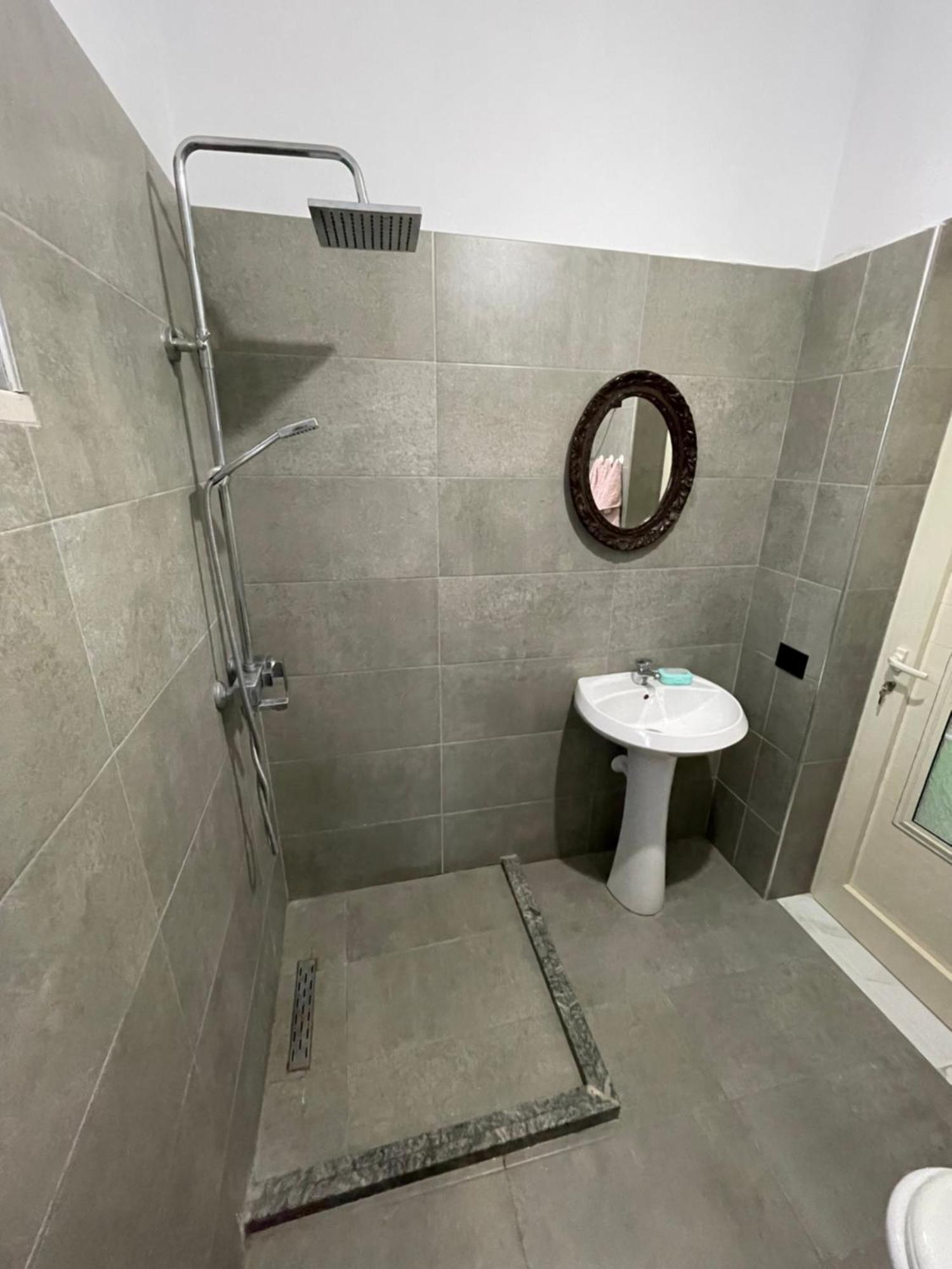 Vila Briart Apartman Durrës Kültér fotó