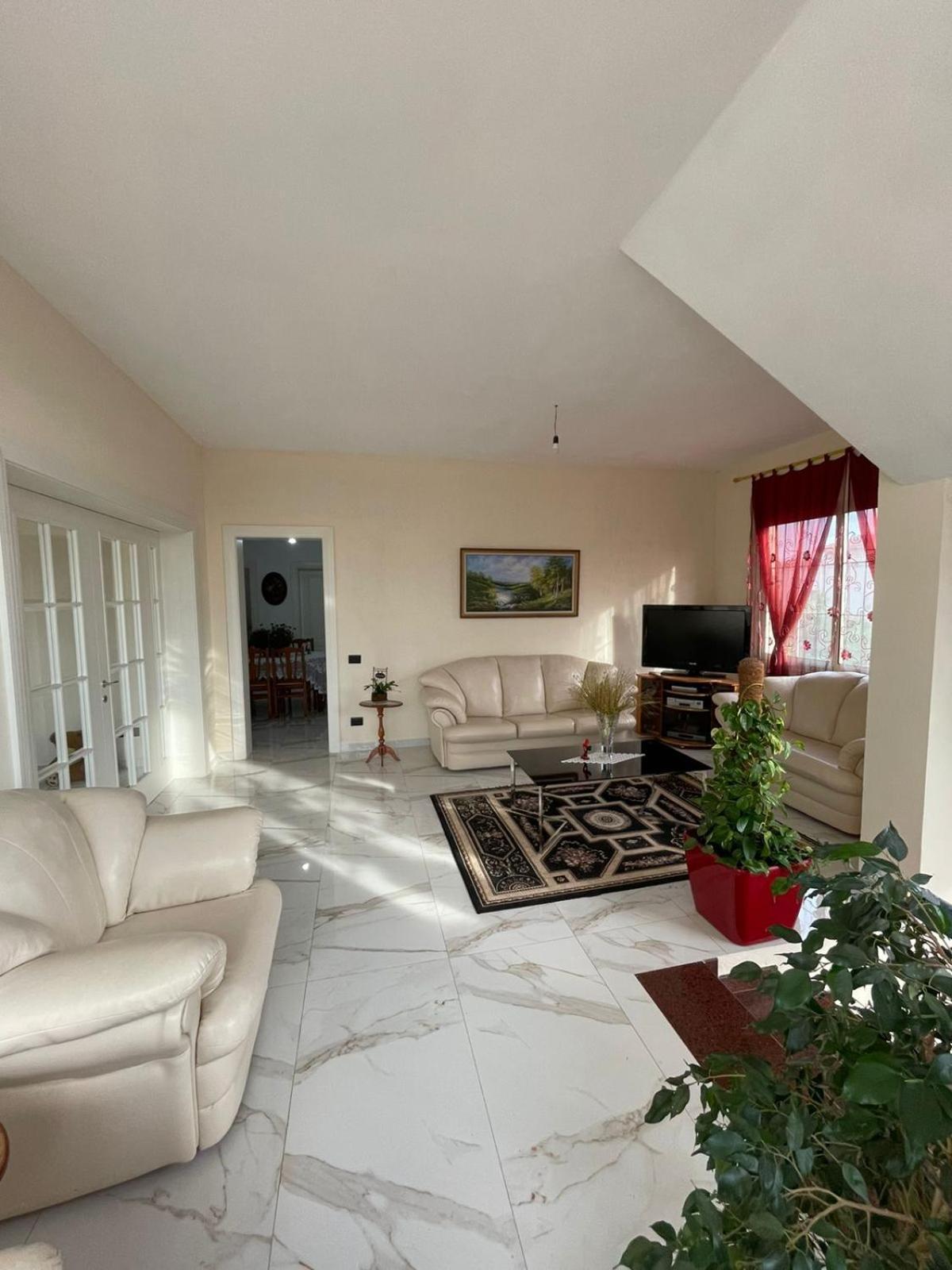 Vila Briart Apartman Durrës Kültér fotó